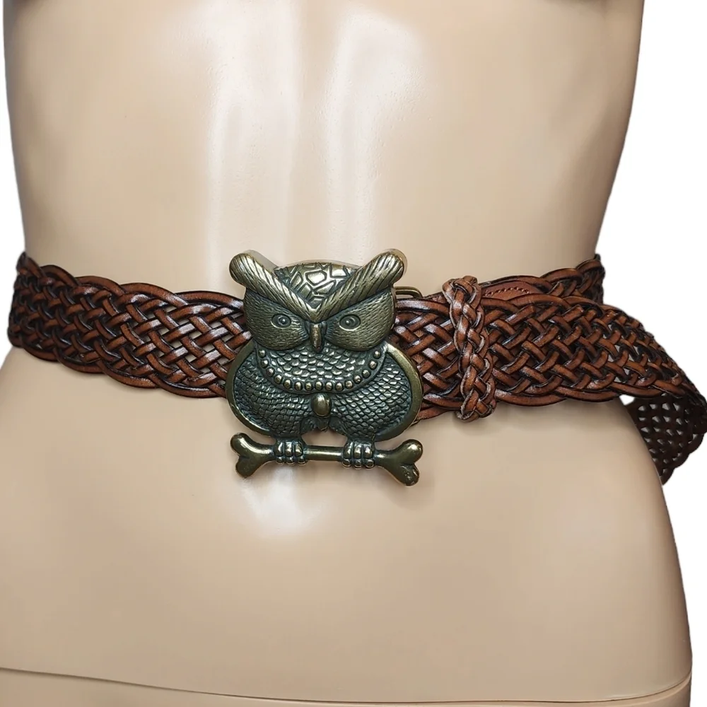 Delia's brown woven Owl Belt. Size medium.